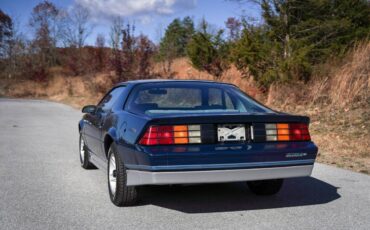 Chevrolet-Camaro-Coupe-1985-5