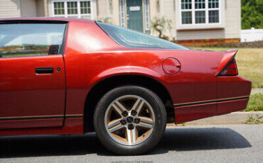 Chevrolet-Camaro-Coupe-1987-4