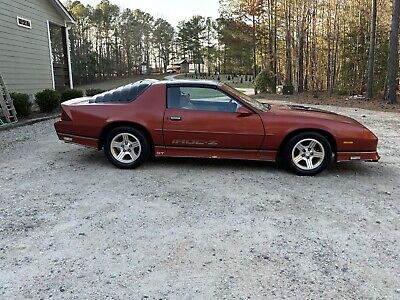 Chevrolet-Camaro-Coupe-1988-1