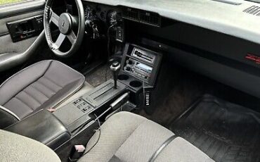 Chevrolet-Camaro-Coupe-1988-18