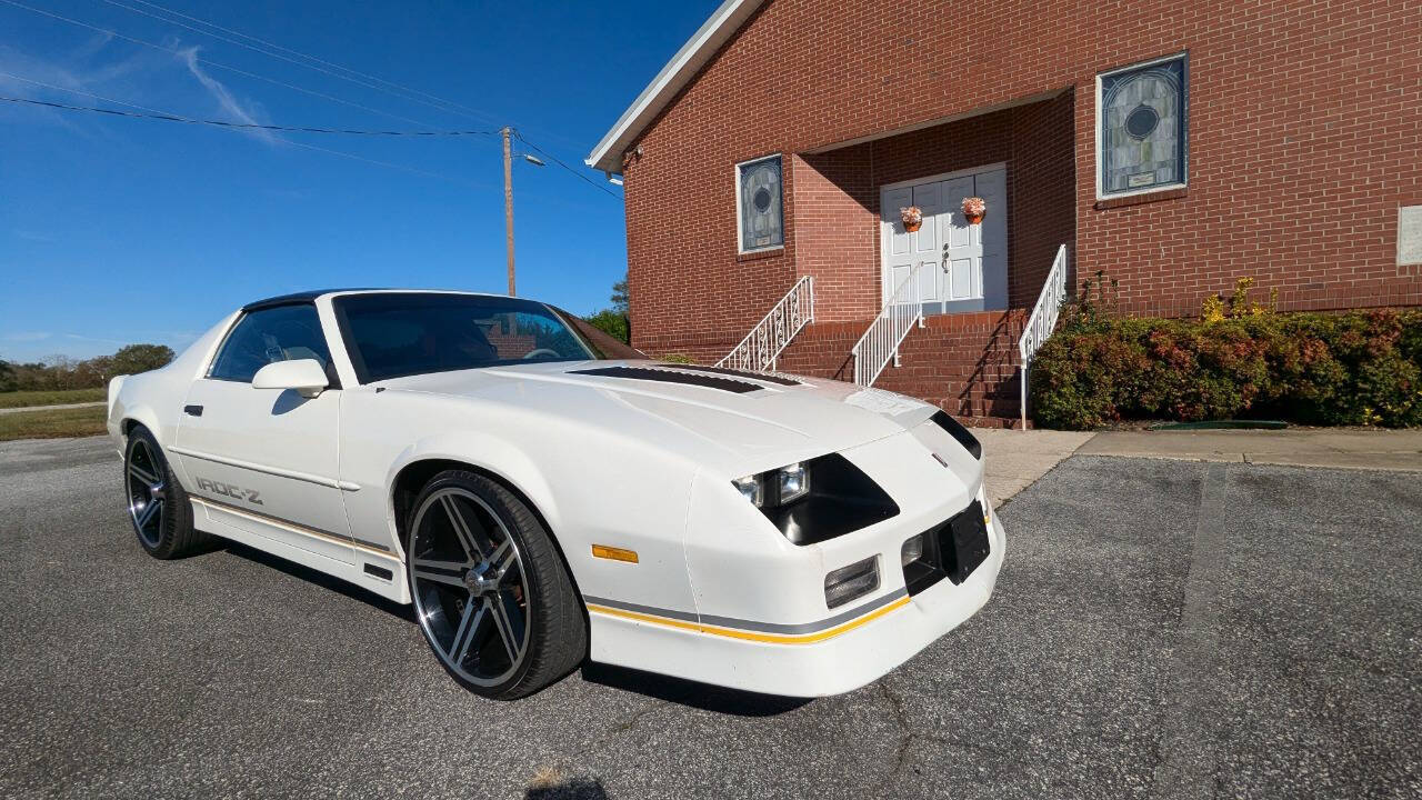 Chevrolet-Camaro-Coupe-1988-3