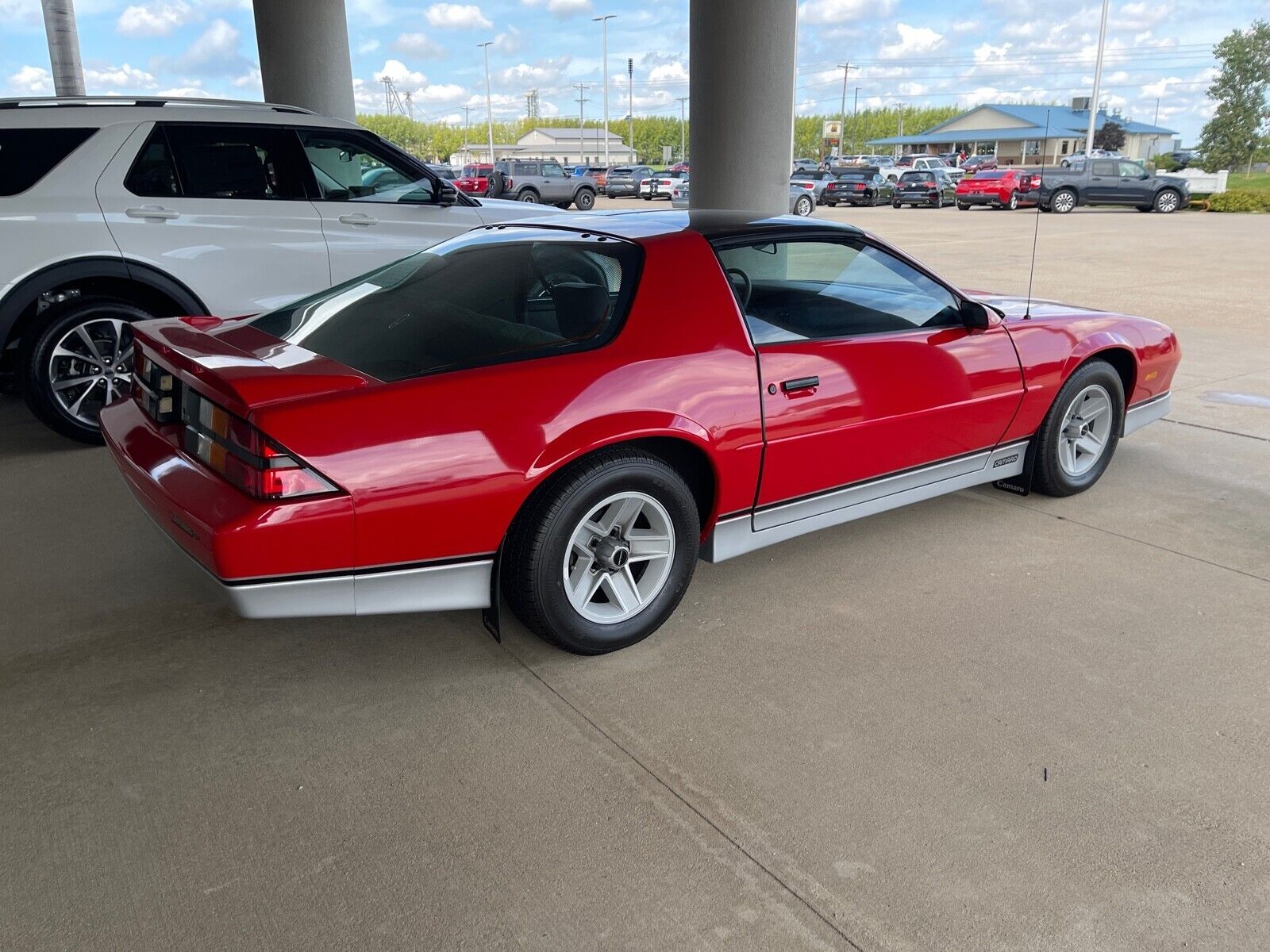 Chevrolet-Camaro-Coupe-1988-5