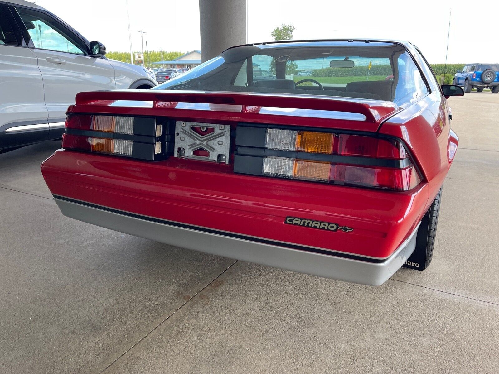 Chevrolet-Camaro-Coupe-1988-6