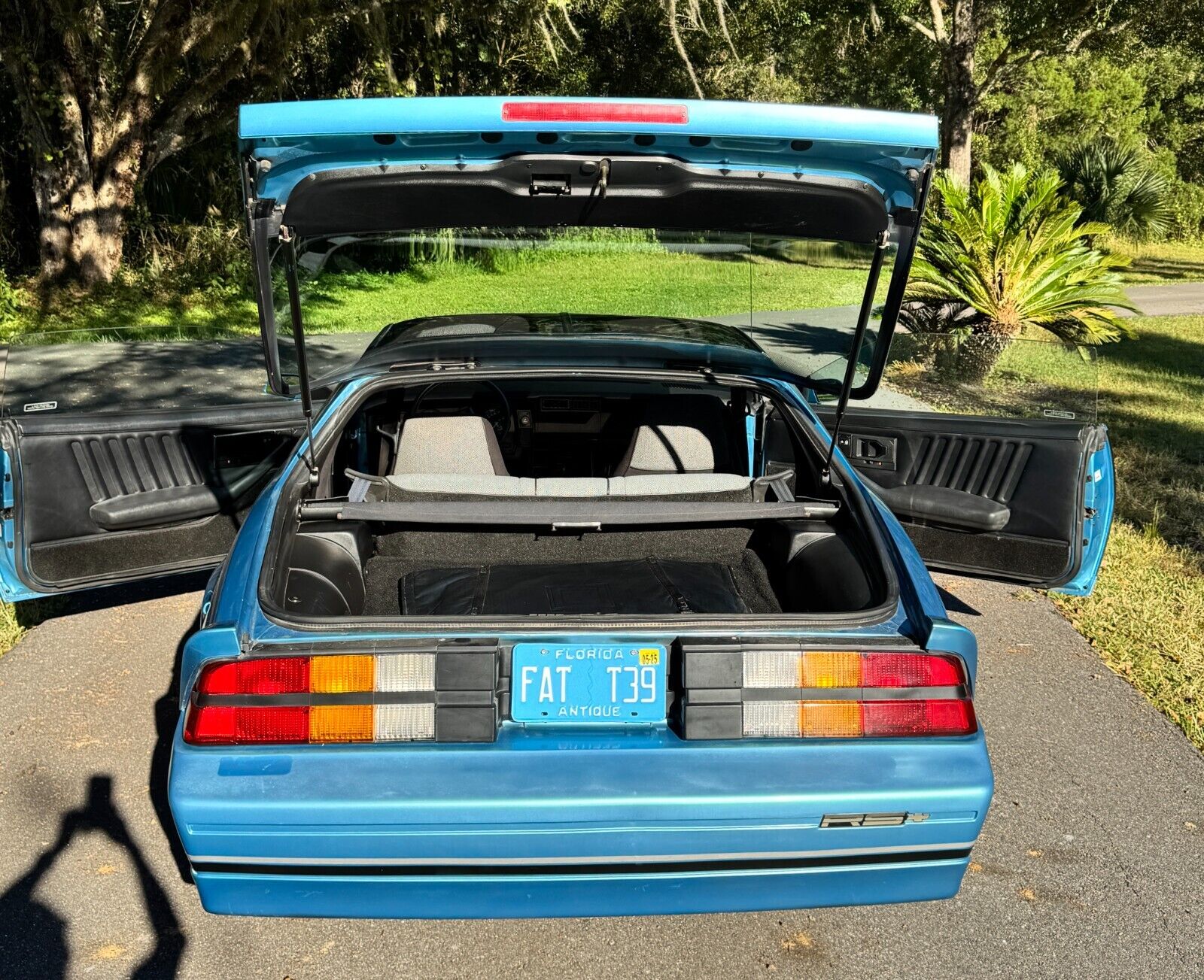 Chevrolet-Camaro-Coupe-1989-14