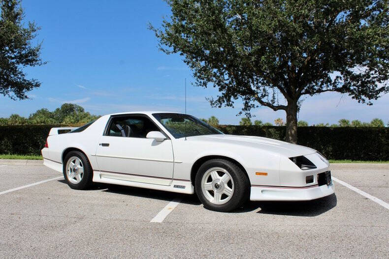 Chevrolet-Camaro-Coupe-1991-3