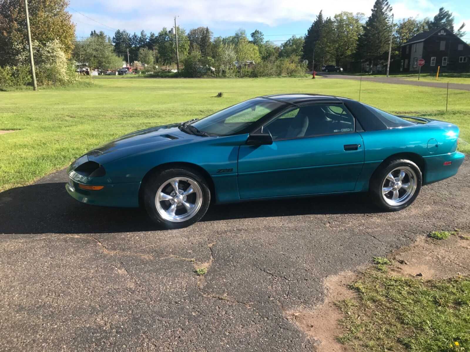 Chevrolet-Camaro-Coupe-1995-1