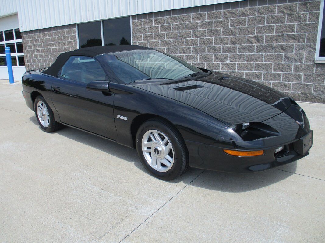 Chevrolet-Camaro-Z28-Convertible-1995-1