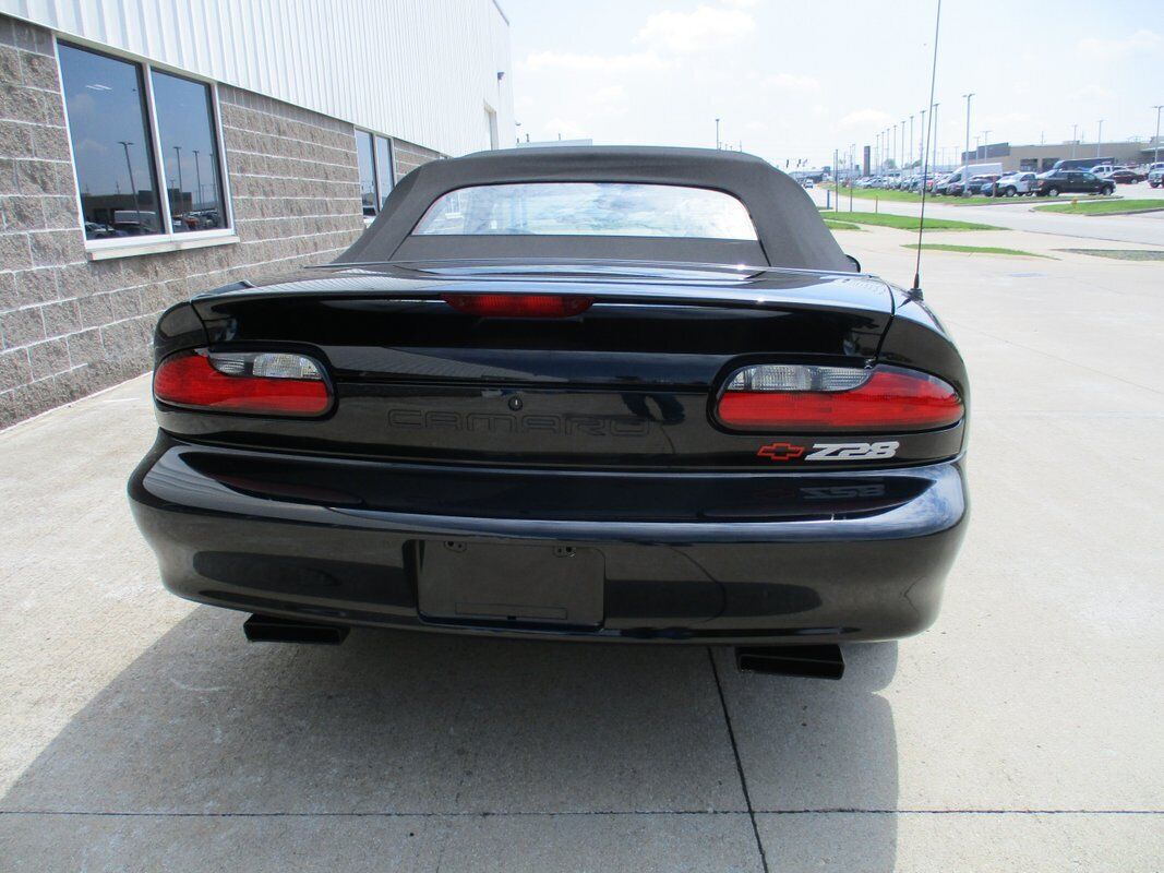 Chevrolet-Camaro-Z28-Convertible-1995-11