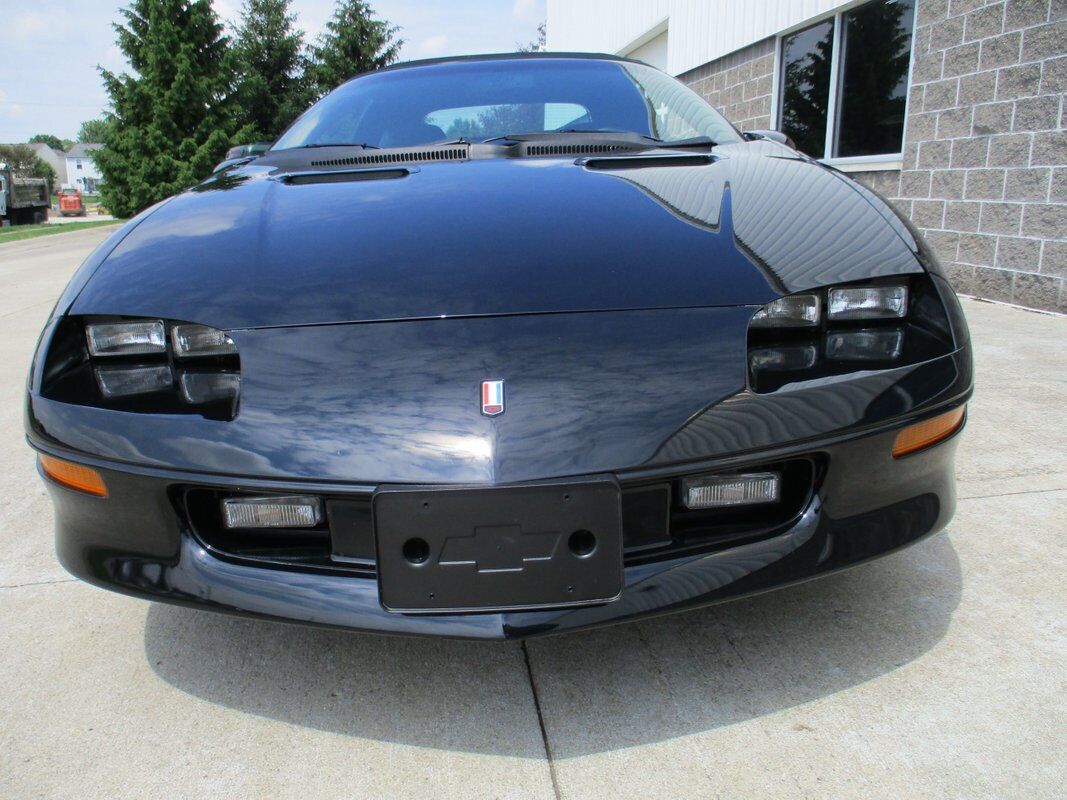 Chevrolet-Camaro-Z28-Convertible-1995-18