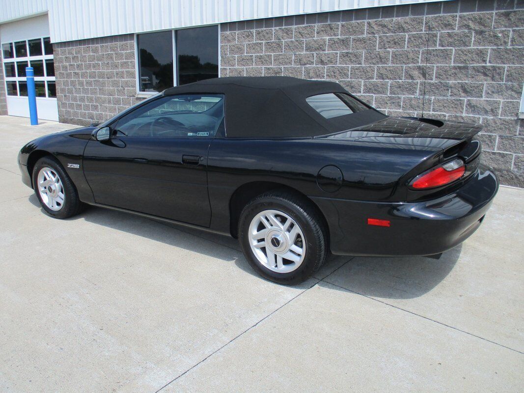 Chevrolet-Camaro-Z28-Convertible-1995-25