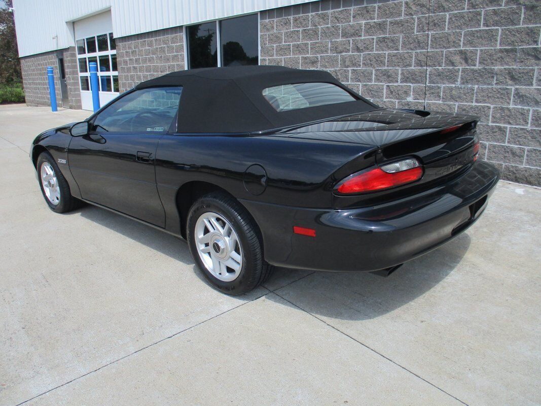 Chevrolet-Camaro-Z28-Convertible-1995-26