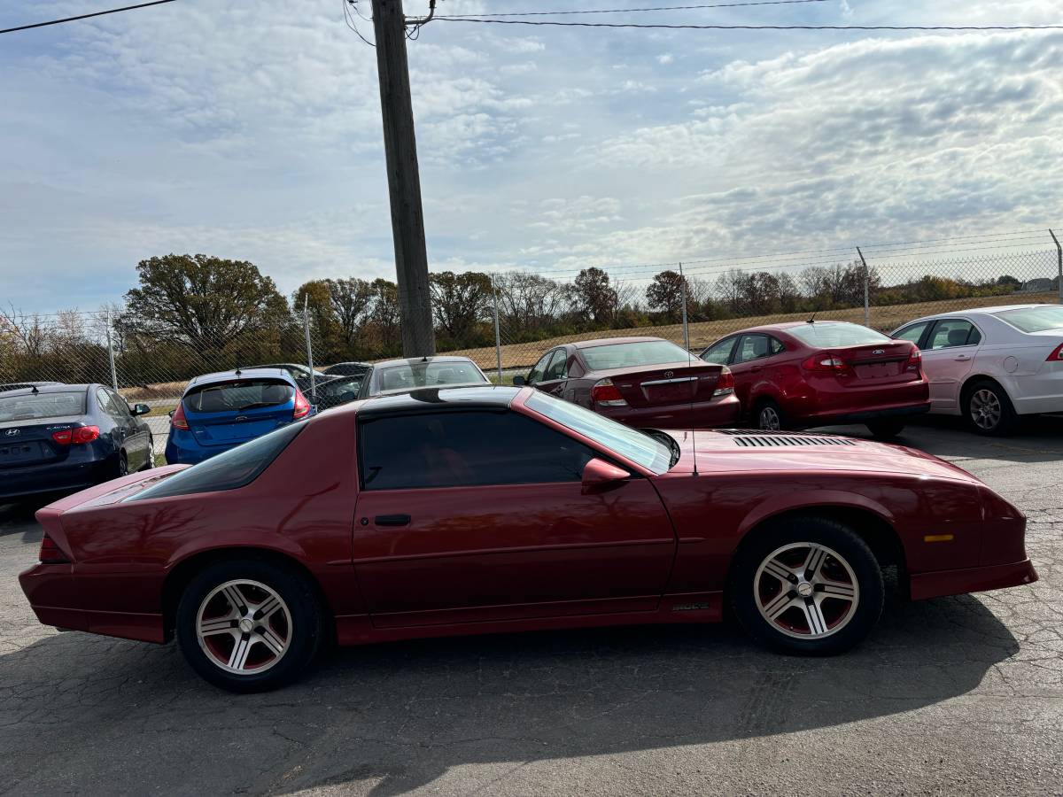 Chevrolet-Camaro-iroc-z-1989-4