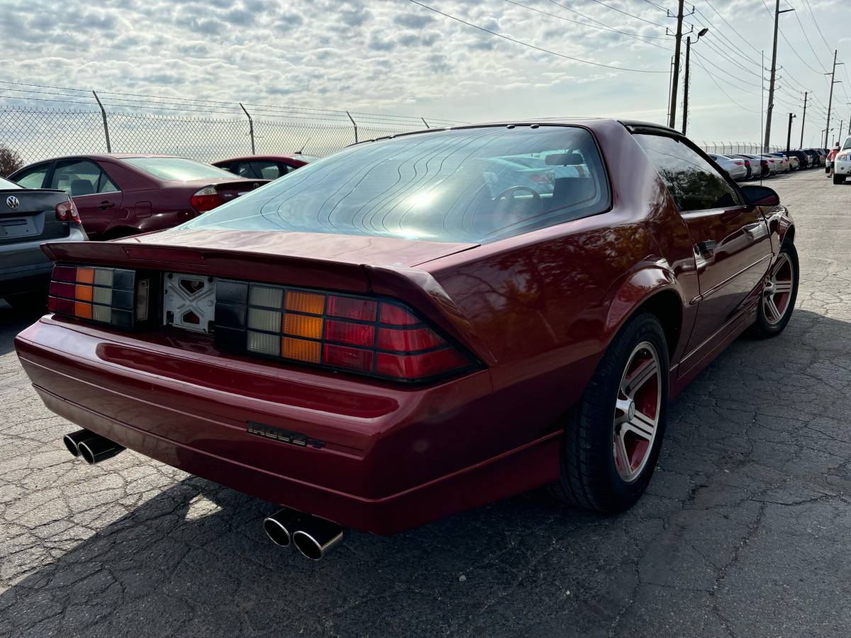 Chevrolet-Camaro-iroc-z-1989-5