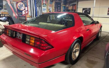 Chevrolet-Camaro-iroc-z28-1987