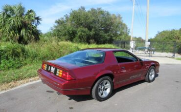 Chevrolet-Camaro-iroc-z28-1987-4