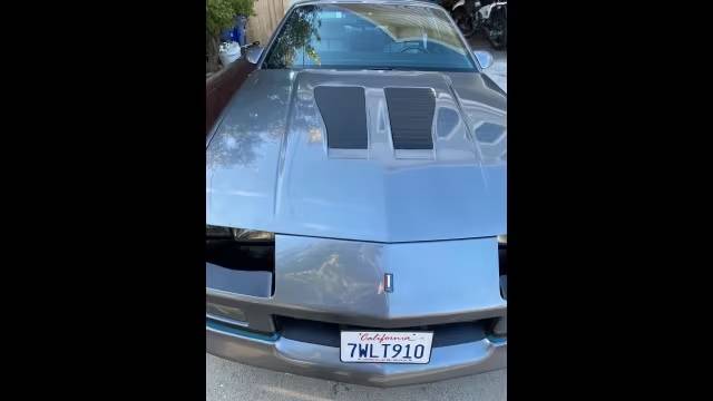 Chevrolet-Camaro-iroc-z28-1988-10