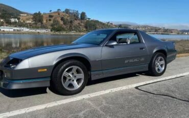 Chevrolet-Camaro-iroc-z28-1988-13