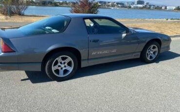 Chevrolet-Camaro-iroc-z28-1988