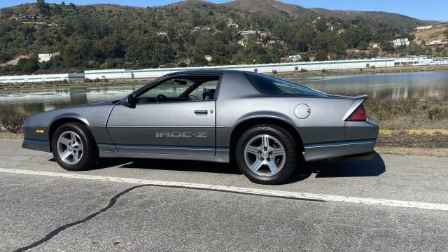 Chevrolet-Camaro-iroc-z28-1988-5