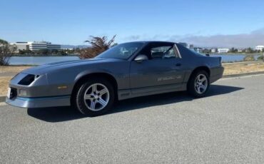 Chevrolet-Camaro-iroc-z28-1988-7