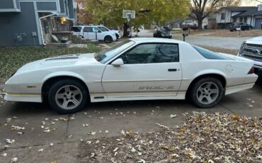 Chevrolet-Camaro-iroc-z28-1989-2