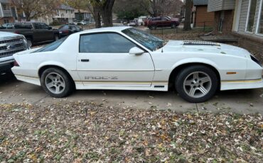 Chevrolet-Camaro-iroc-z28-1989-4