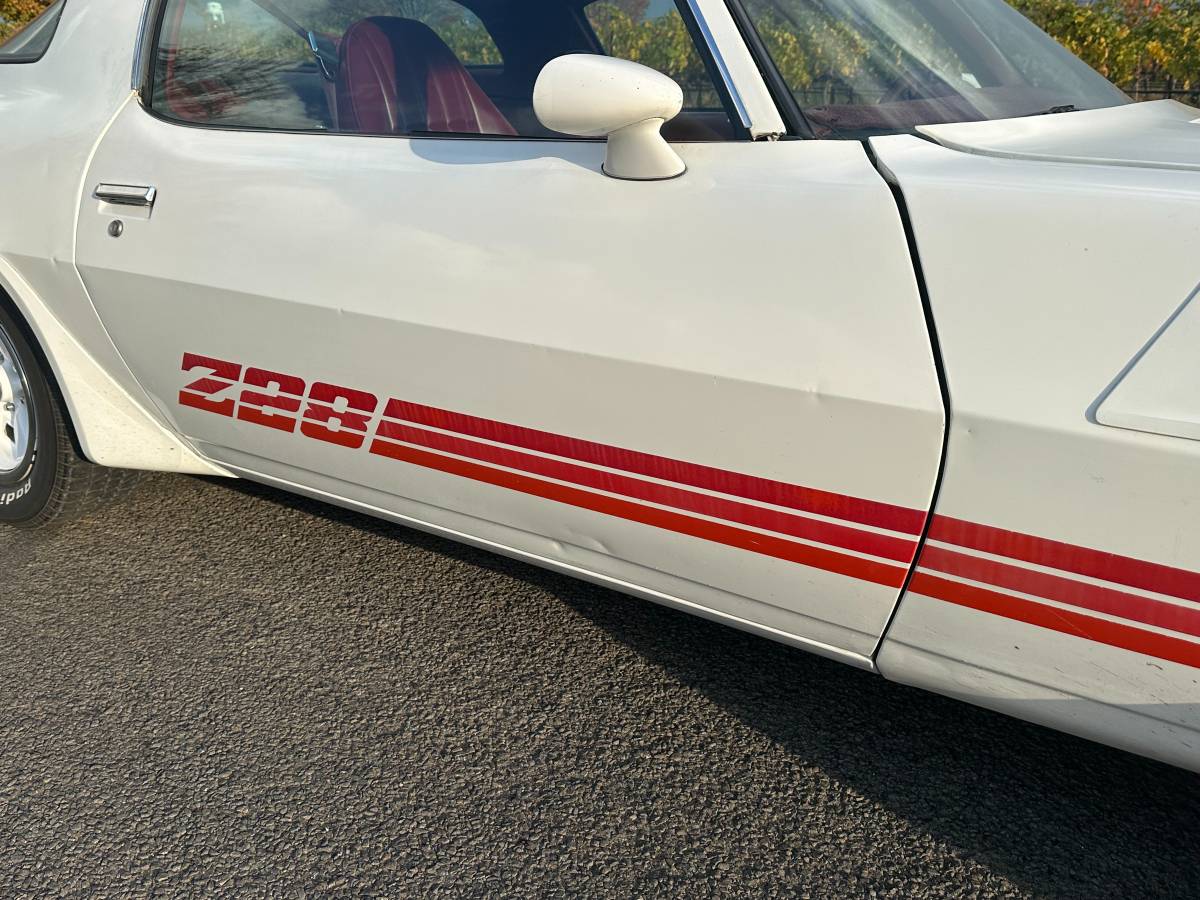 Chevrolet-Camaro-z28-1980-2