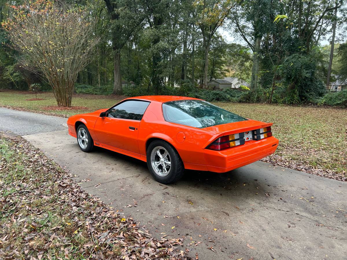 Chevrolet-Camaro-z28-1984-6