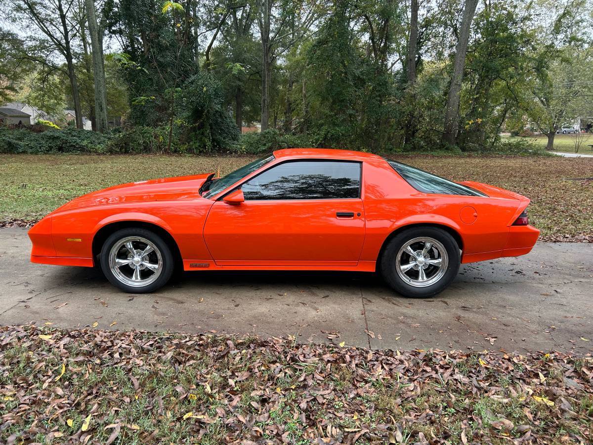 Chevrolet-Camaro-z28-1984-7