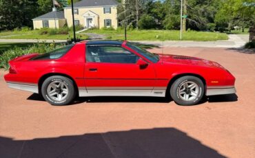 Chevrolet-Camaro-z28-1985-7