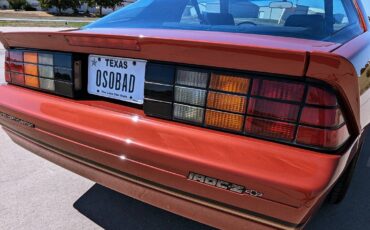 Chevrolet-Camaro-z28-1988-9