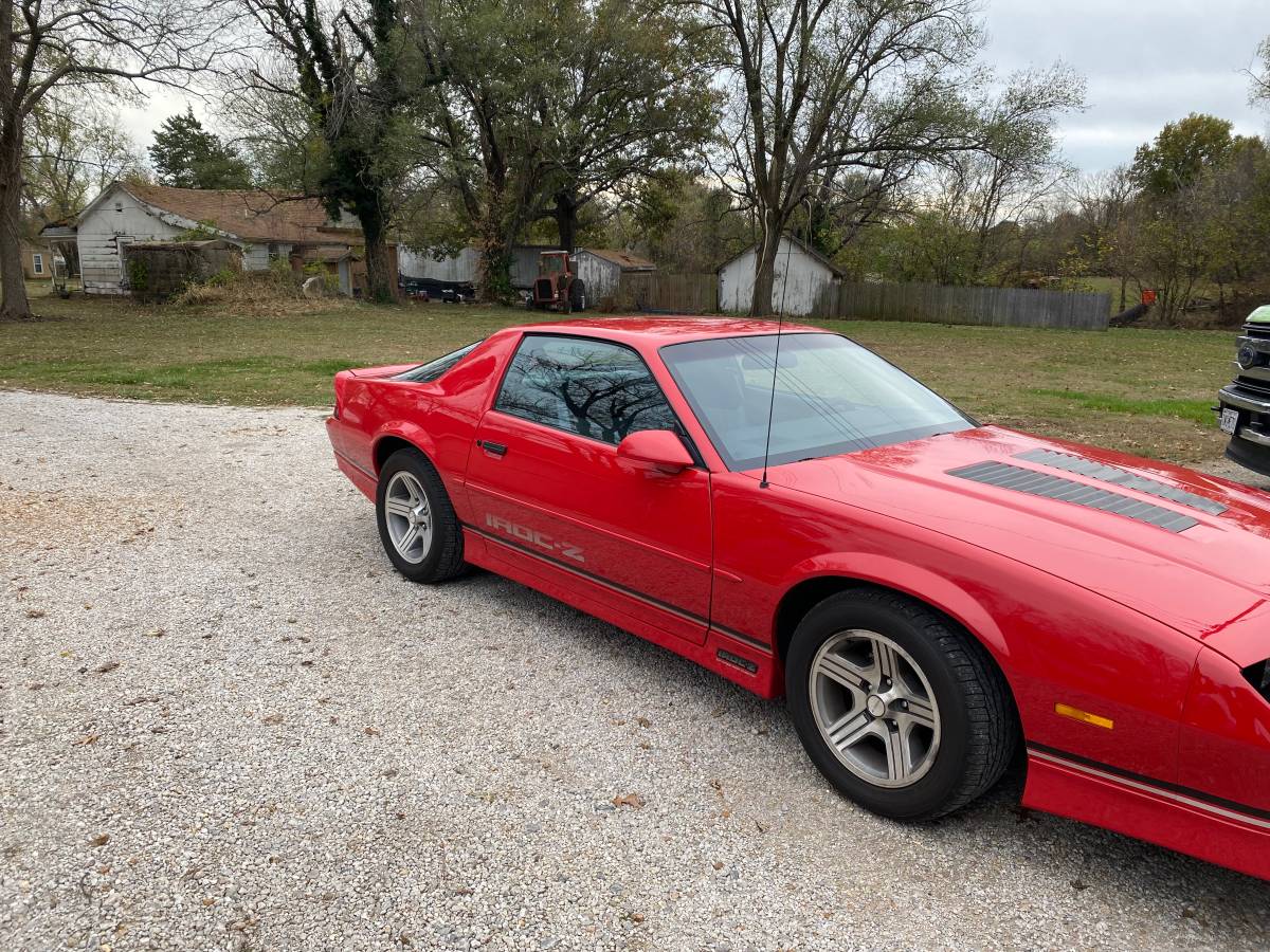 Chevrolet-Camaro-z28-1989