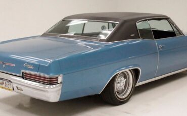 Chevrolet-Caprice-1966-3