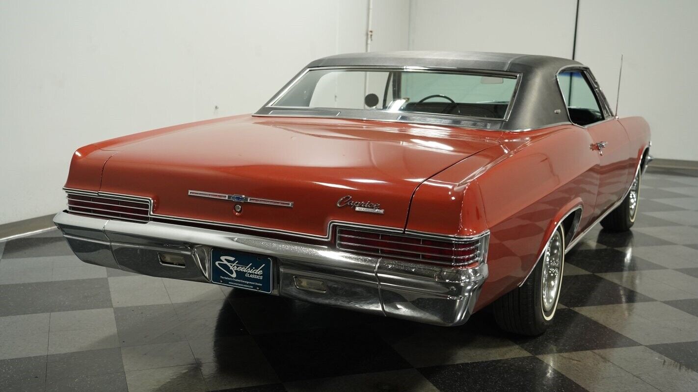 Chevrolet-Caprice-1966-9