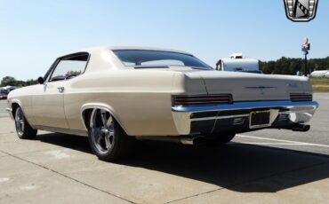 Chevrolet-Caprice-Coupe-1966-5