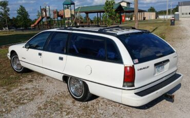 Chevrolet-Caprice-classic-1991-1