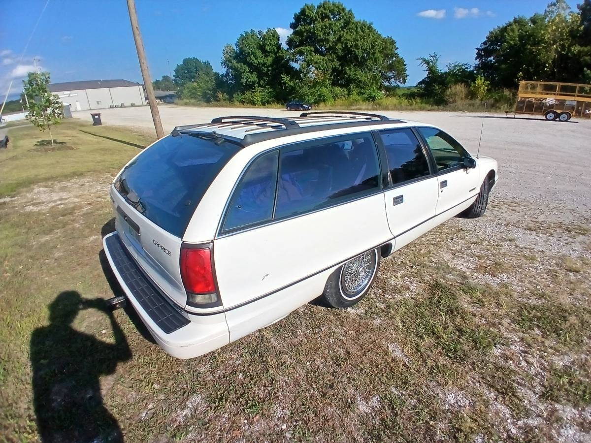 Chevrolet-Caprice-classic-1991-5