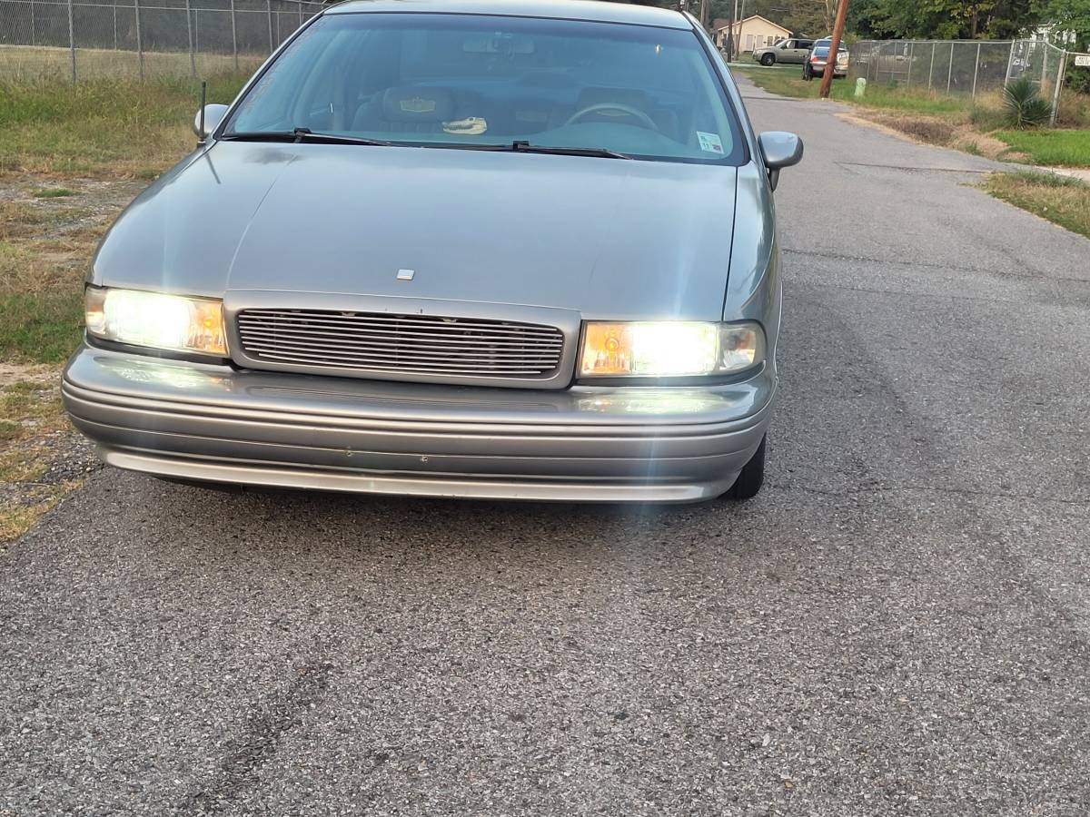 Chevrolet-Caprice-classic-1994-4