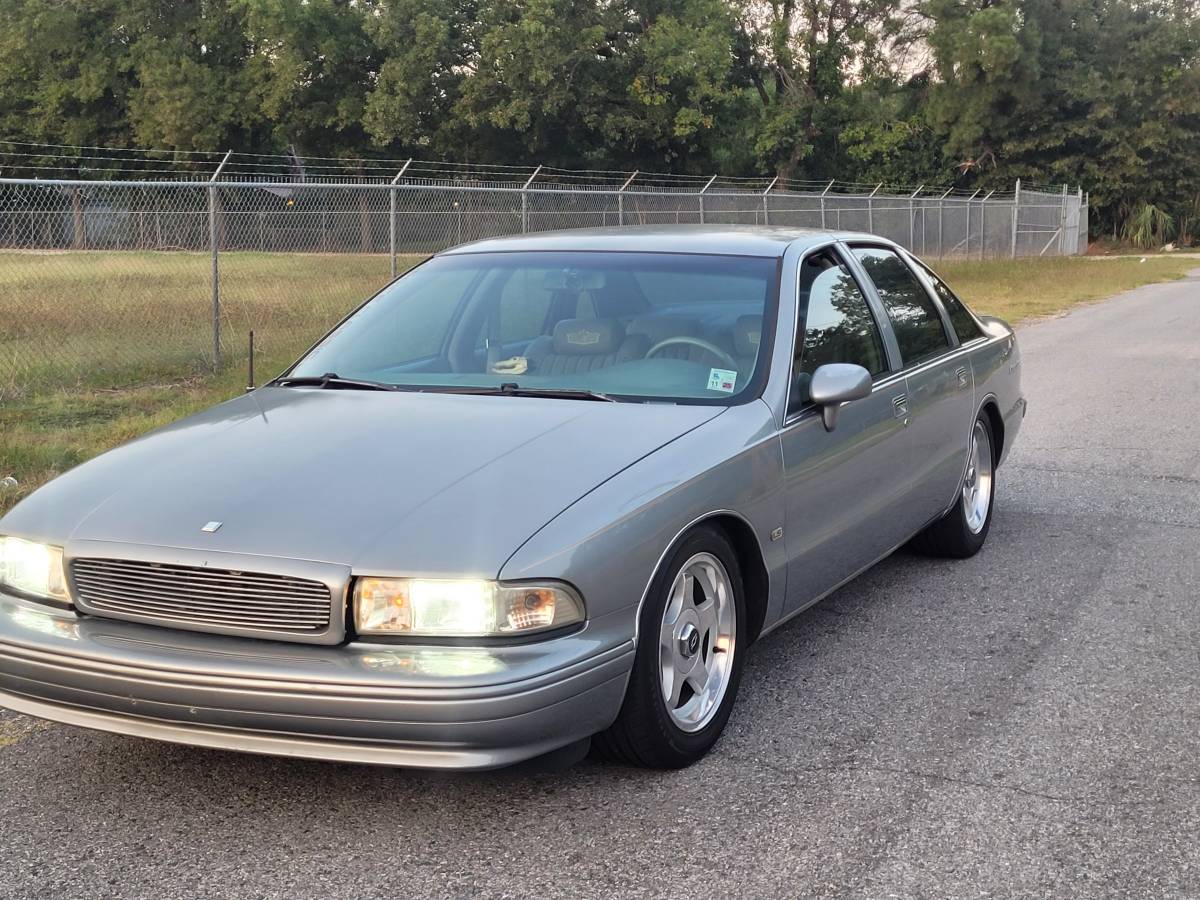 Chevrolet-Caprice-classic-1994