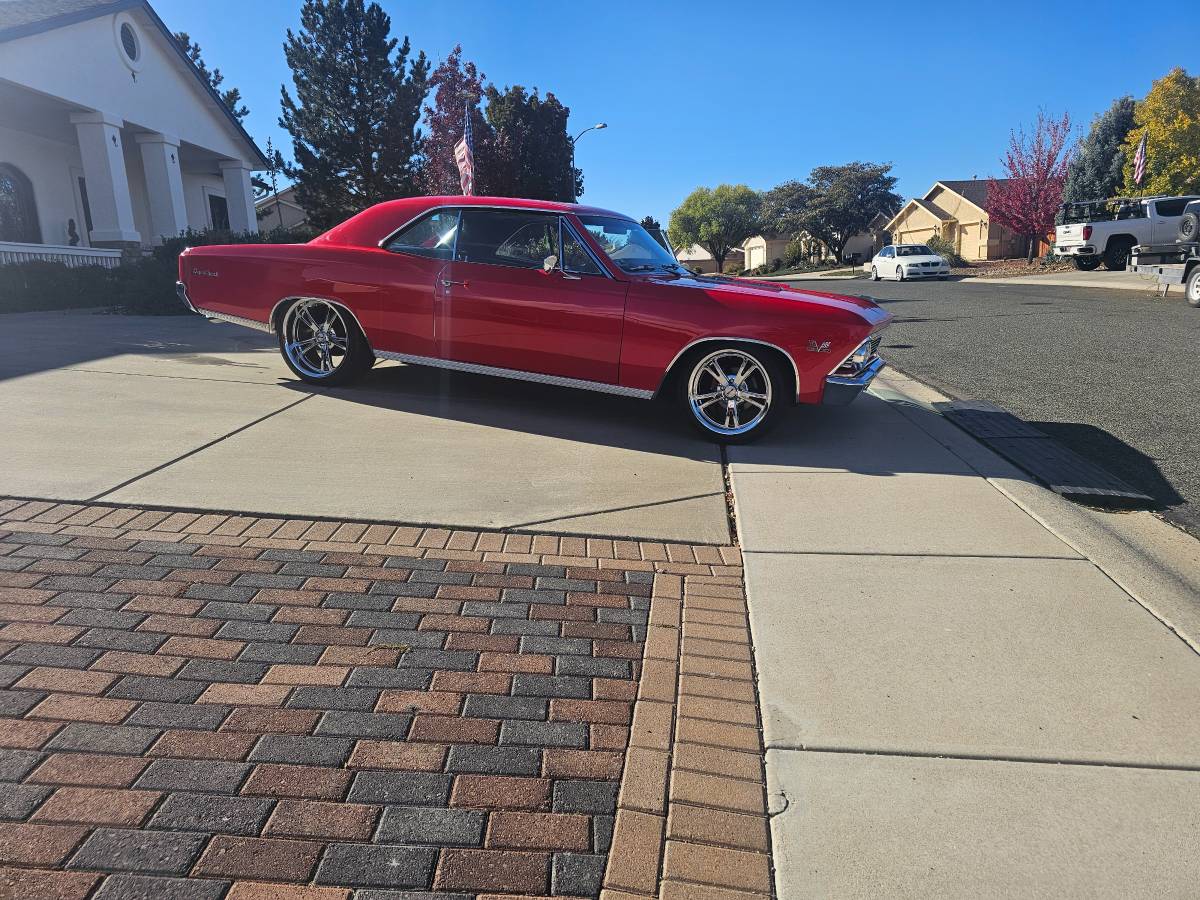 Chevrolet-Chevelle-1966-10