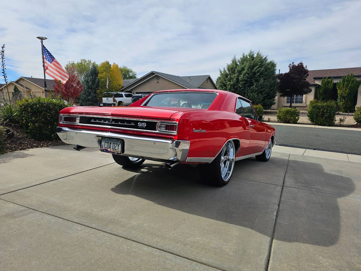 Chevrolet-Chevelle-1966-12