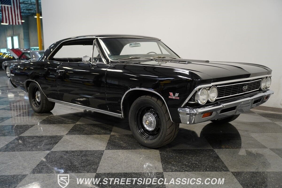 Chevrolet-Chevelle-Coupe-1966-13