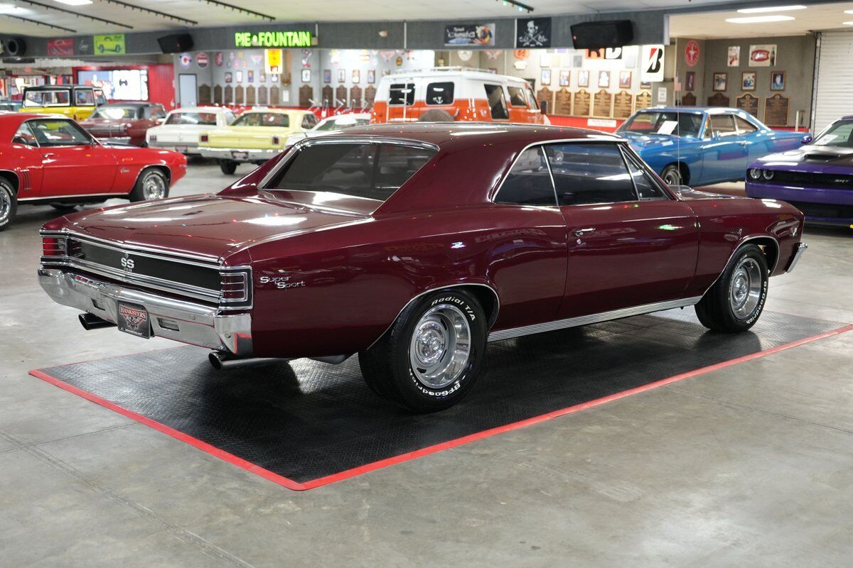 Chevrolet-Chevelle-Coupe-1967-8