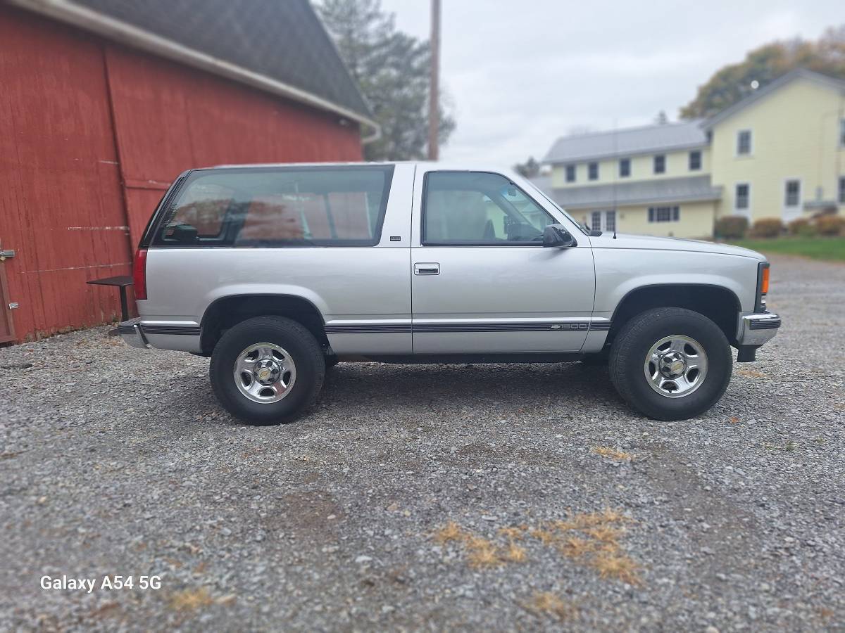 Chevrolet-Cheyenne-1994-1