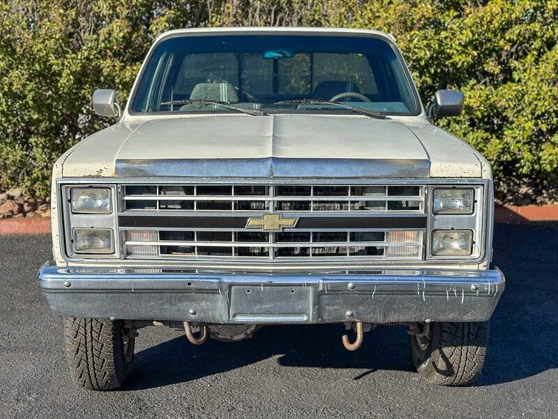 Chevrolet-Ck-10-series-k10-silverado-1985-1