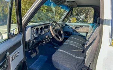 Chevrolet-Ck-10-series-k10-silverado-1985-9