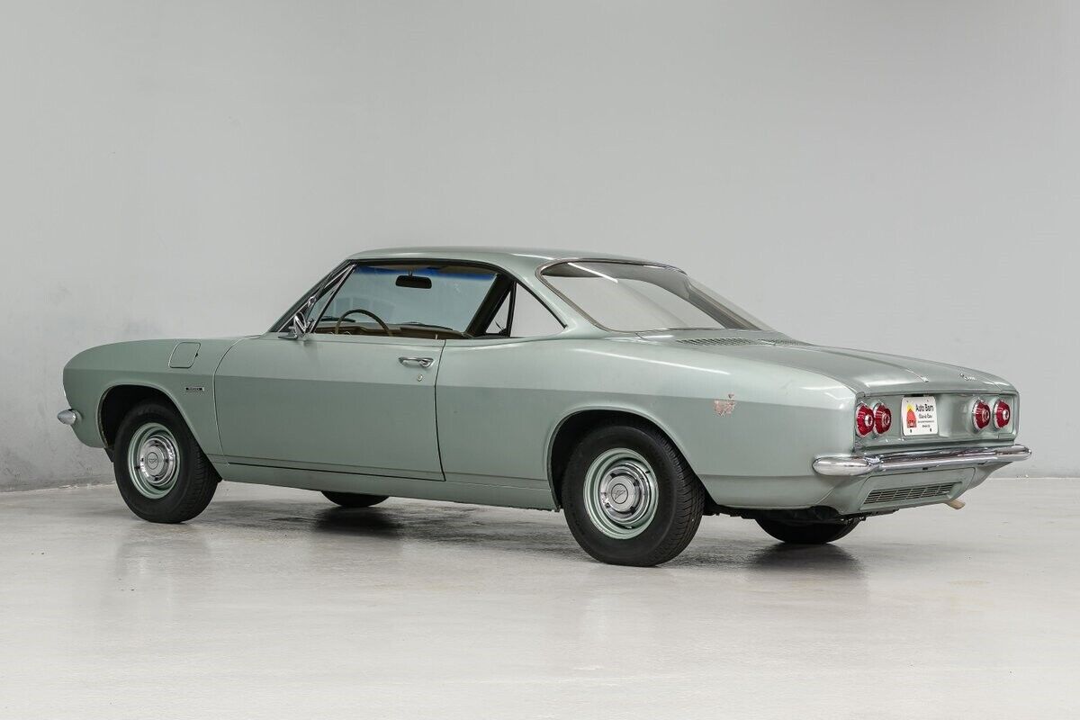 Chevrolet-Corvair-Coupe-1966-3