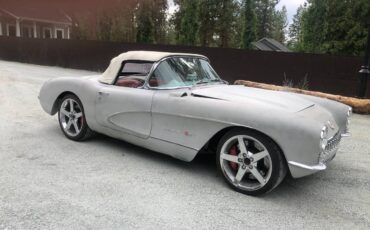 Chevrolet-Corvette-1957-2