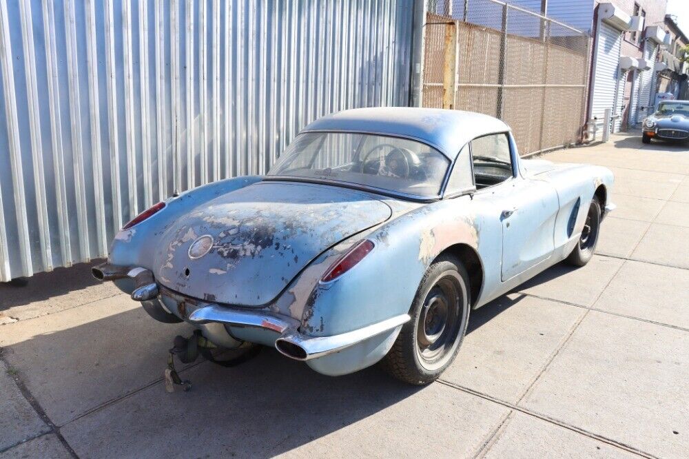 Chevrolet-Corvette-1959-2