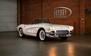 Chevrolet-Corvette-1961-7